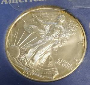 1997 AMERICAN SILVER EAGLE 1 TROY OZ .999 FINE SILVER