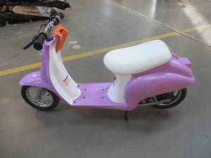 lot 837 image: Razor Pocket Mod Betty Electric Scooter (NICE CONDITION, WORKS, MISSING CHARGER)