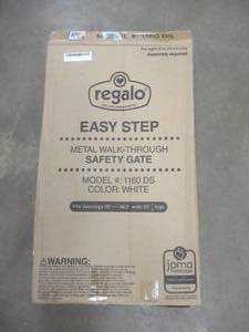 lot 846 image: Regalo Extra Wide Baby Gate, 29-38.5 with Walk Through Door - 30 in Tall - APPEARS TO BE NEW