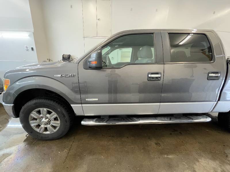 2011 Ford F-150 XLT - 4X4 - 2 OWNERS