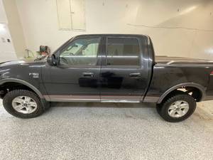 2002 Ford F-150 XLT - 4X4