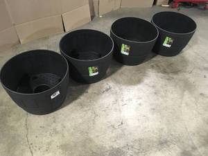 Tierra Verde 21 in. x 15 in. Slate Rubber Barrel Planter, Lot of 4, Review all pictures