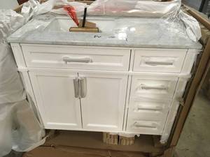 Home Decorators Collection Caville 42 in. W x 22 in. D x 34.50 in. H Bath Vanity in White with Carrara Marble Top has damage review the Pics