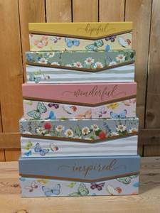 lot 2 image: Set of 5 Gift Boxes