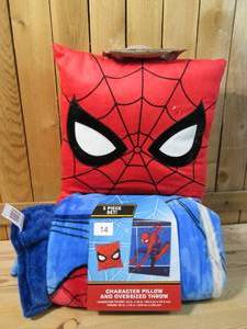 lot 14 image: Marvel Jay Franco 2-Piece Spiderman Character Pillow and Oversized Throw