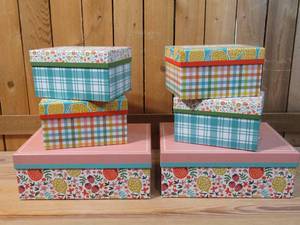 lot 3 image: Set of 6 Gift Boxes