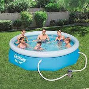 lot 102 image: Bestway Round Kids Inflatable Paddling Pool, Fast Set, 10 ft