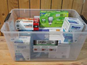 lot 132 image: Assorted Lot of Light Bulbs  20 Bulbs