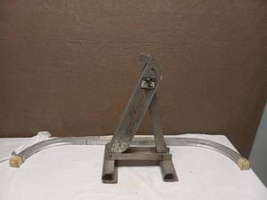 QUAL-CRAFT ALUMINUM SILVER LADDER JACK