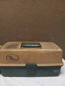UMCO TACKLE BOX WITH GEAR