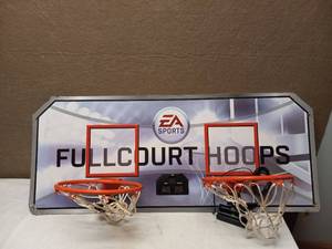 EA SPORT FULL COURT HOOPS GAME