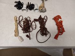 EXTENSION CORDS & 3 CLAMP LIGHTS