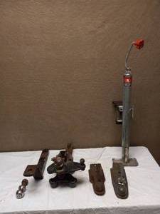 TOWING EQUIPMENT
