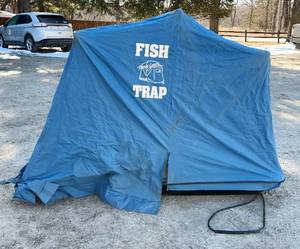 lot 312 image: One Man Portable Ice Hut