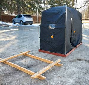 lot 311 image: Portable Ice Shack