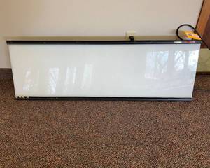 lot 356 image: Light Box
