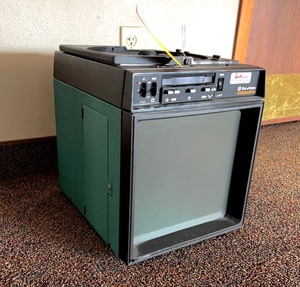 lot 355 image: Slide Projector