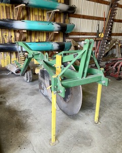 lot 58 image: Pull Behind Transplanter