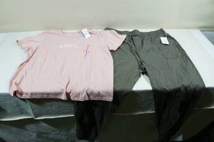 New T-Shirt with Joggers -XXL