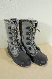 Skechers Ladies Winter Boots -Size 8