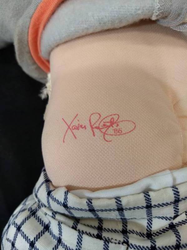 lot 50 image: Vintage Cabbage Patch Kid with 1986 Xavier Roberts Signature