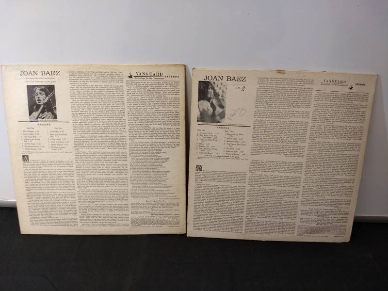 lot 56 image: JOAN BAEZ  33 Greatest Hits  (2 LPs)
