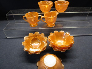 lot 39 image: Vintage Fire King