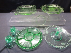 lot 61 image: Green Depression Sampler