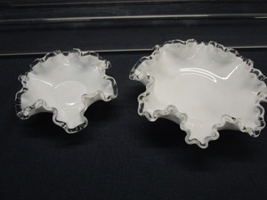 lot 66 image: Silver Crest Milk Glass Bowls