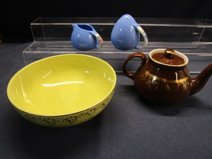 lot 67 image: Halls Kitchenwares