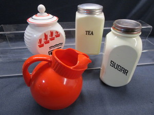 lot 69 image: Vintage Kitchenwares