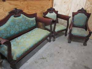 lot 101 image: Antique Parlor Set