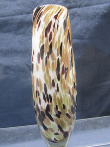 lot 104 image: Vase