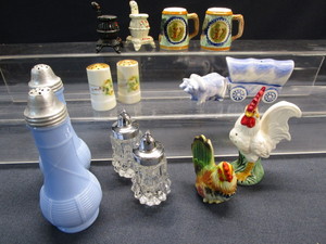 lot 122 image: Shakers