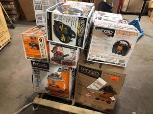 Pallet with assorted Ridgid Shop vacs various models and conditions review pictures