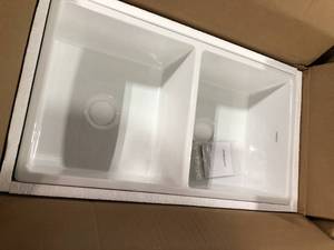 SINKOLOGY  Bradstreet II FarmhouseApron-Front Fireclay 33 in. 5050 Double Bowl Kitchen Sink in Crisp White customer return see pictures