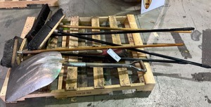 lot 1839 image: Janitorial Supplies
