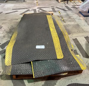 lot 1855 image: Ergonomic Mats