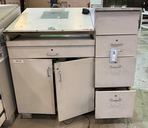 lot 1871 image: Standing Work Desk