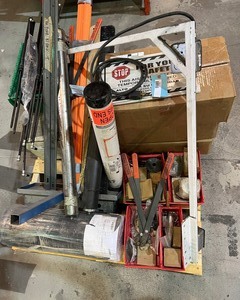 lot 1899 image: Maintenance Supplies