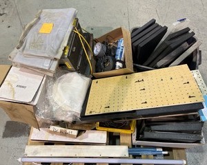 lot 2095 image: Maintenance Supplies