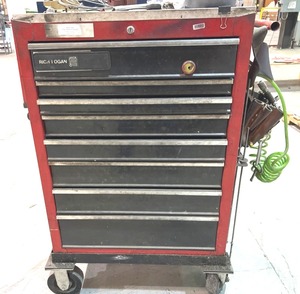 lot 152 image: Craftsman Rolling Tool Chest TOOLS INCLUDED