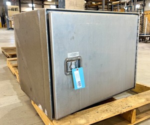 lot 108 image: Metal Underbody Storage Box