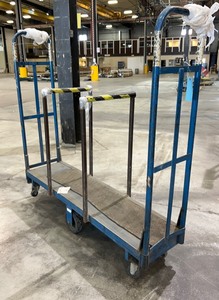 lot 161 image: Divided U Boat Cart