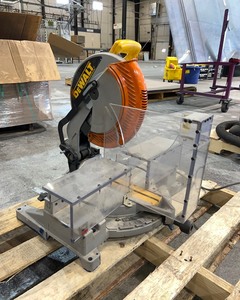 lot 2275 image: DeWalt Compound Miter Saw 12IN