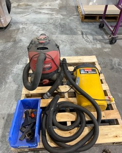 lot 2279 image: Vacuums