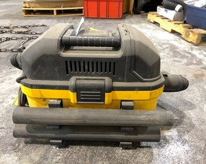 lot 2266 image: DeWalt Vacuum