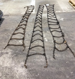 lot 168 image: Tire Chains