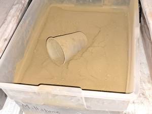 lot 168 image: Millstone Concrete Colorant 15-lbs