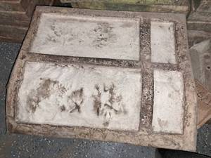 lot 113 image: Lot of (1 Shelf) Rubber Mold Co. European Castle Stone #534#635 Stone Veneer Molds